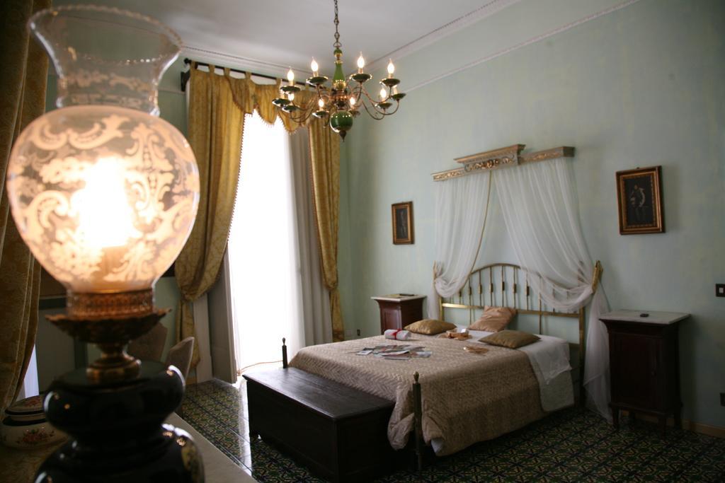 Bed and Breakfast Napoli Retro Экстерьер фото