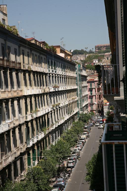 Bed and Breakfast Napoli Retro Экстерьер фото